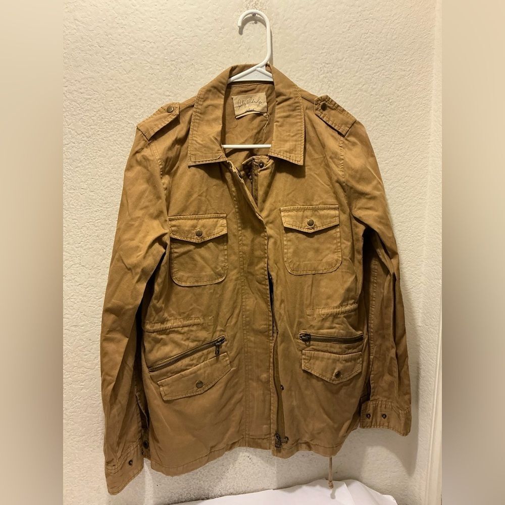 Lily Aldridge for Velvet size M 100% cotton
